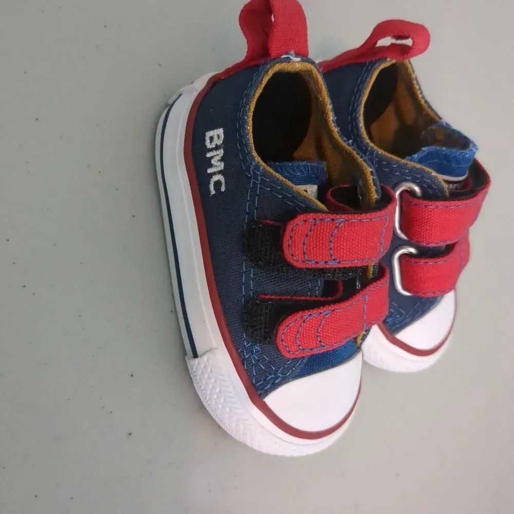 Converse Toddler Chuck Taylors size 2 baby shoes Sneakers
